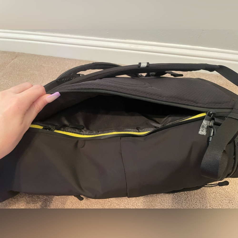 BRAND NEW Calvin Klein Performance Backpack - Picture 8 of 13
